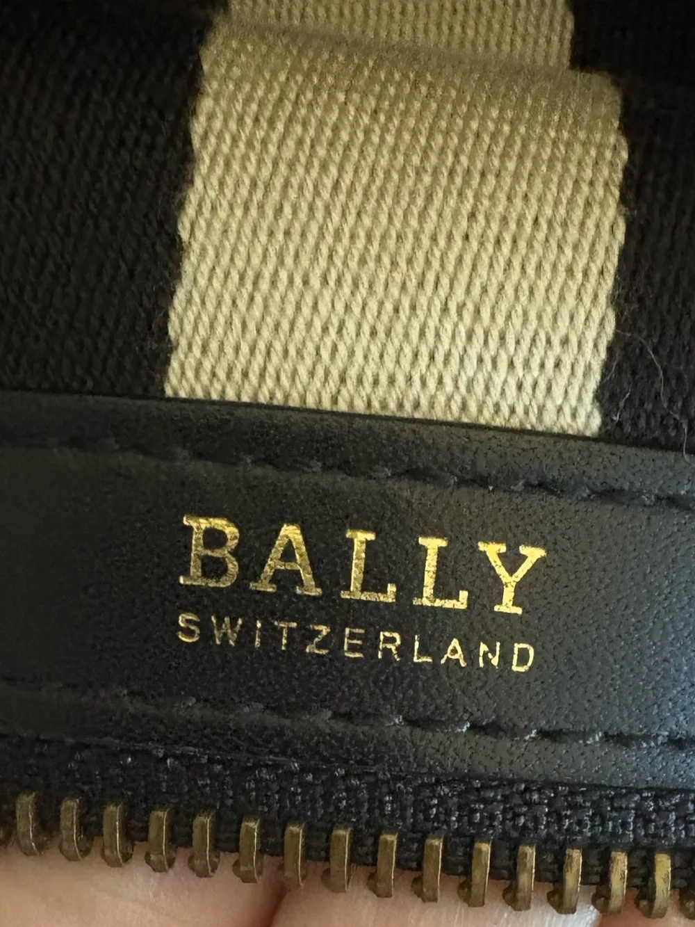Bally Trainspotting Vintage Black Leather Crossbody Messenger Bag Grain Leather